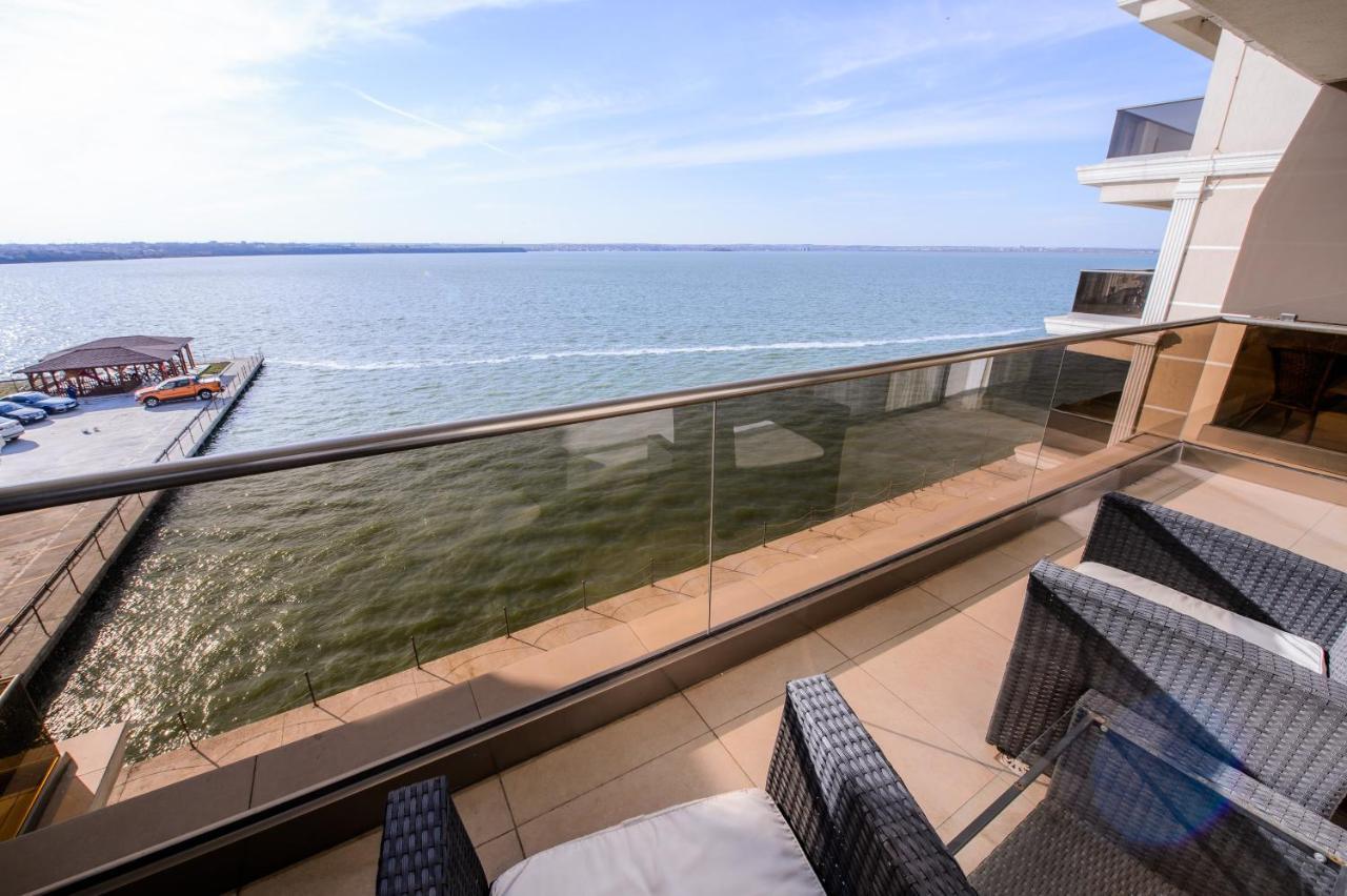 Lake Apartments Solid Mamaia Exteriör bild